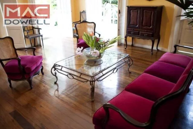 Imagem Casa histórica 450 m² / 4 Quartos - Venda / Locação - Santa Teresa/RJ