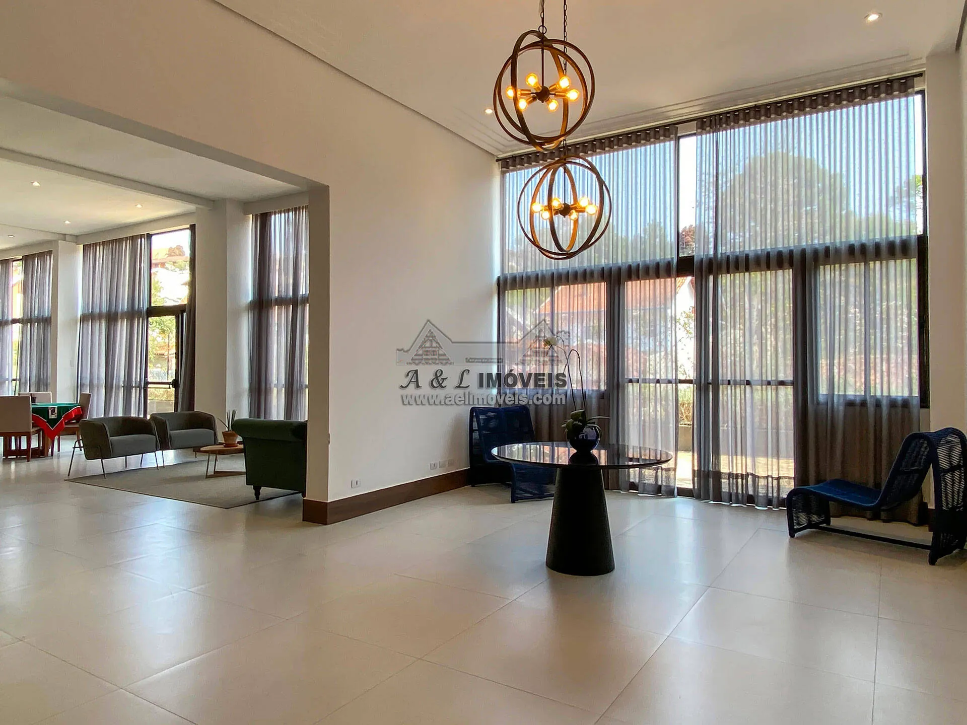 Imagem Apartamento à venda em Campos do Jordão - Com 02 dormitórios