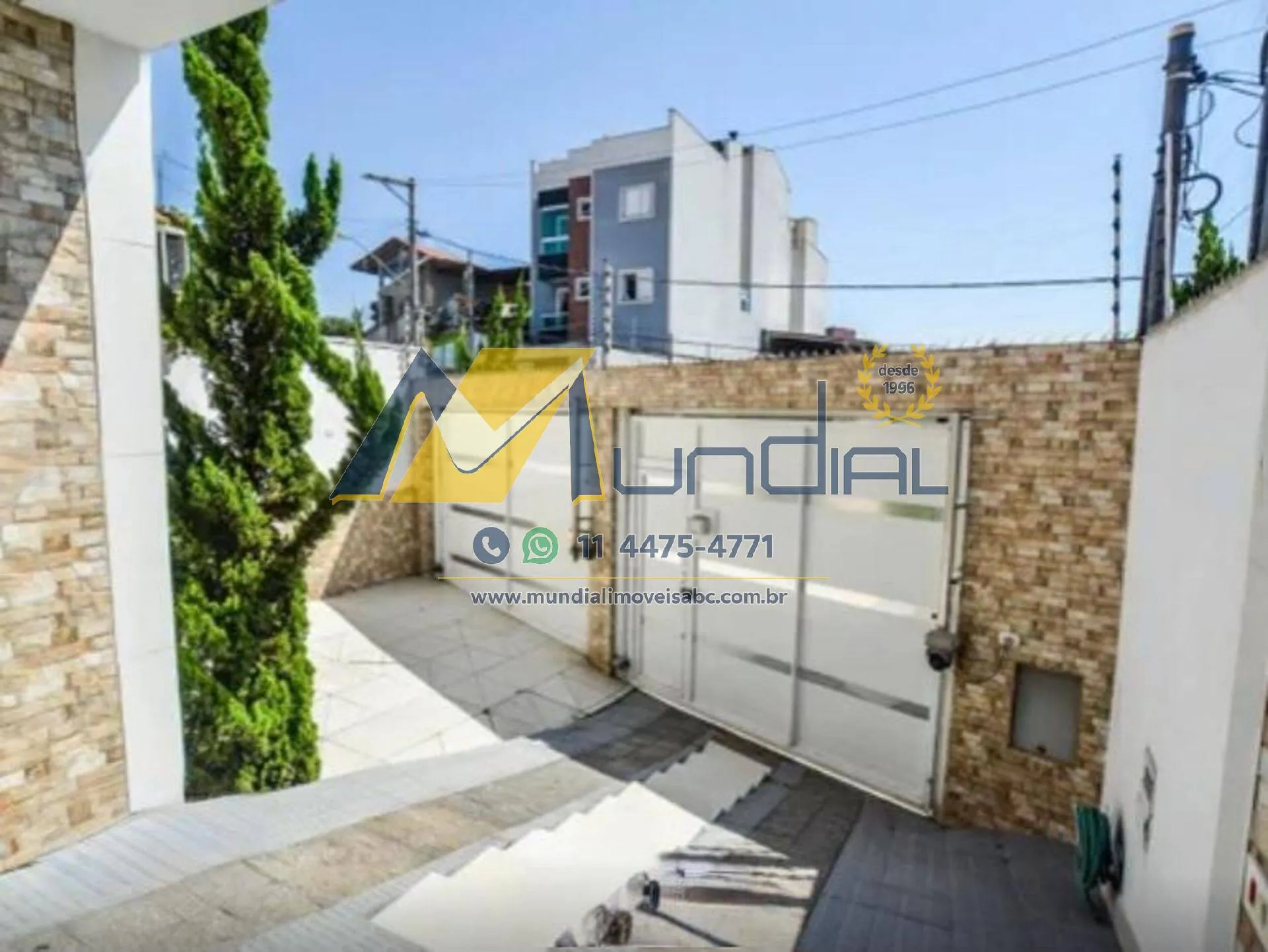 Imagem CASA ESPAÇOSA À VENDA NA VILA ALTO DE SANTO ANDRÉ