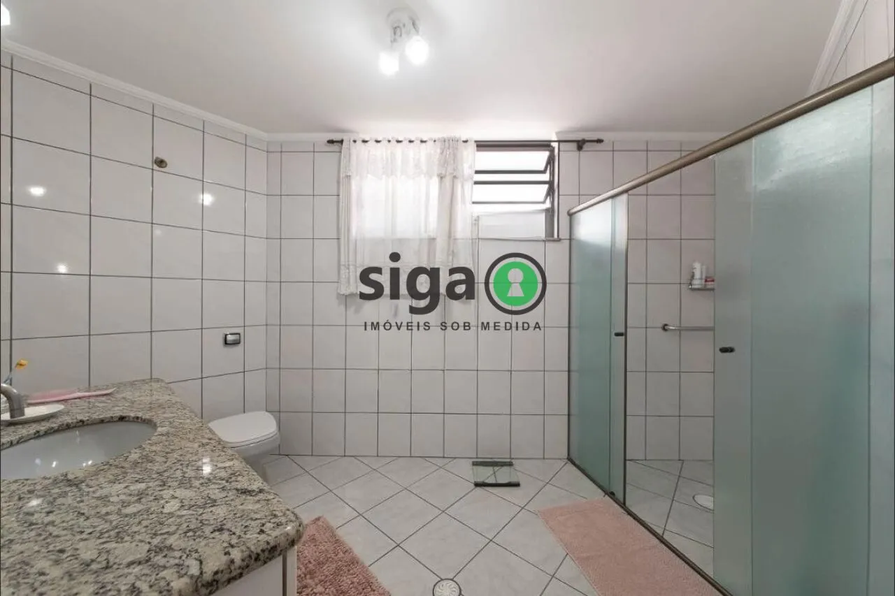 Imagem Casa à venda com 249 m², 4 quartos e 4 vagas no Parque Jabaquara!