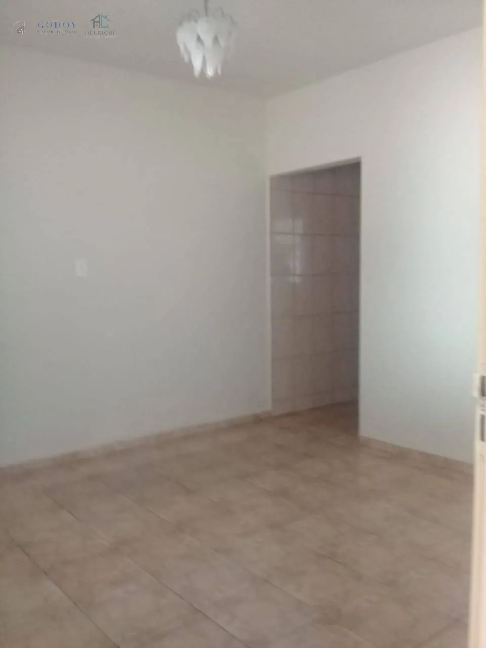 Imagem Ótima casa com 2 dormitórios e garagem coberta - Res. Mombaça