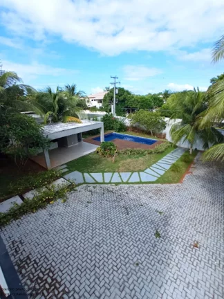 Imagem Casa de Luxo em Condomínio - 5 Quartos, 5 Suítes, 3 Salas, 3 Banheiros, 5 Vagas de Garagem - Camaçari-BA (Catu de Abrantes)
