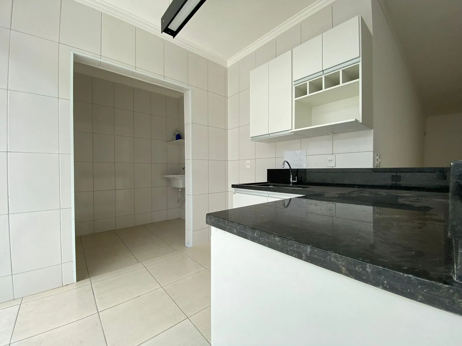 Imagem Excelente Casa de 100M² no Condomínio Horto Florestal I Para Venda e Locação