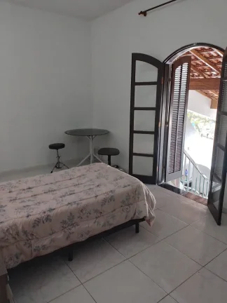 Imagem Sobrado Marvilhoso 200 m² 3 Dormitorios sendo 1 Suite 2 Vagas de Gargens