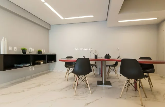Imagem Apartamento à venda na Vila Olímpia com 1 quarto, 1 banheiro, 1 vaga.