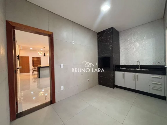Imagem Casa à venda no bairro Três Poderes - Igarapé/MG.