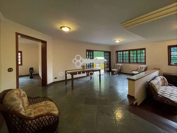 Imagem Linda casa - Miolo da Granja Viana: 4 dorm.s (2 suítes), piscina, gourmet..