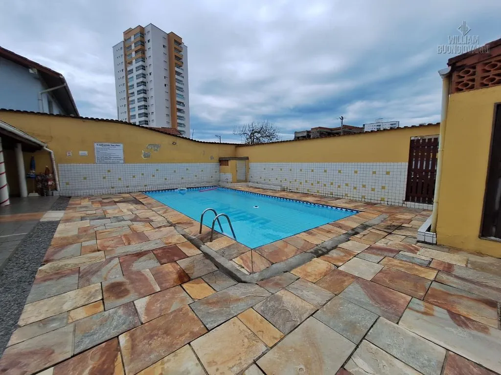 Imagem Casa de condomínio 2 dormitórios com piscina em Mongaguá
