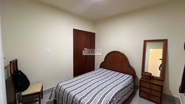 Imagem Excelente Apartamento de 3 dormitórios no Edificio Narana, bairro Vila Olímpica, em Uberaba!