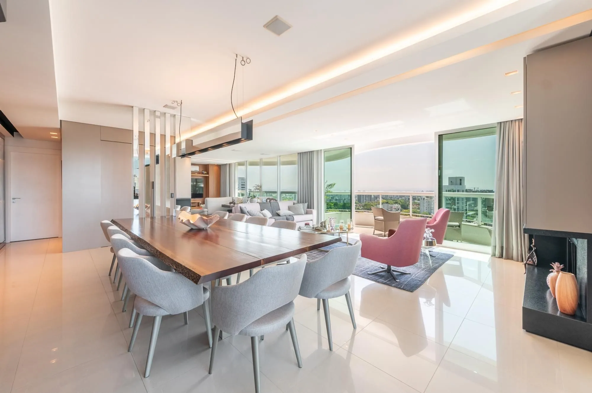 Imagem Apartamento com 204m², 3 dorm, 5 vagas no Petrópolis
