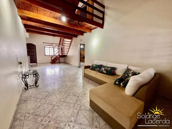 Imagem Bela Casa - Rica em Madeira - 6 Dormitórios - Escritura Definitiva - Residencial ou Comercial - Confira!