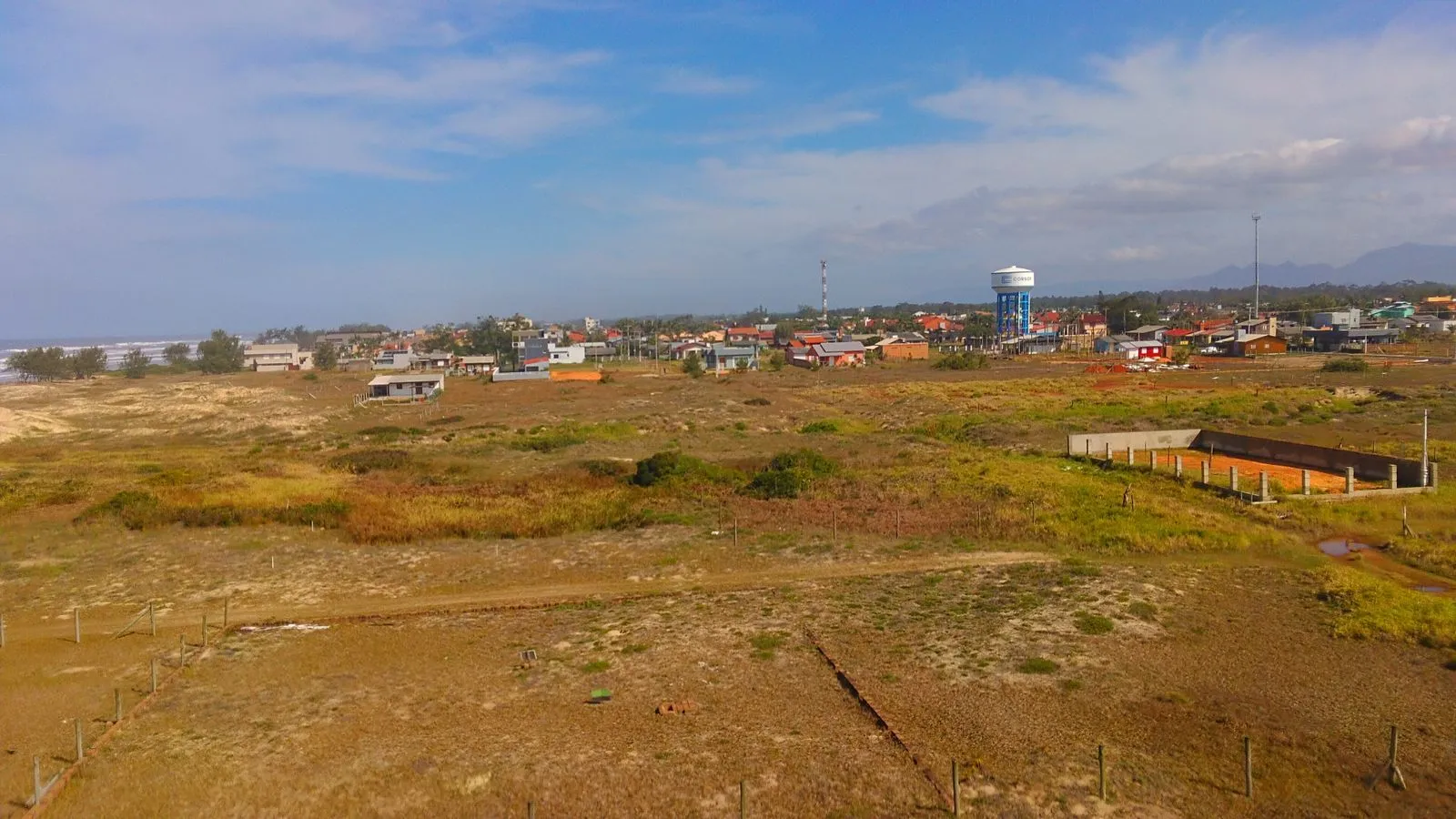Imagem Terreno à venda em Torres, Praia Real, 300m2