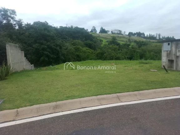 Imagem Lote com 332m² em uma localização estratégica, dentro de um condomínio com infraestrutura compl...