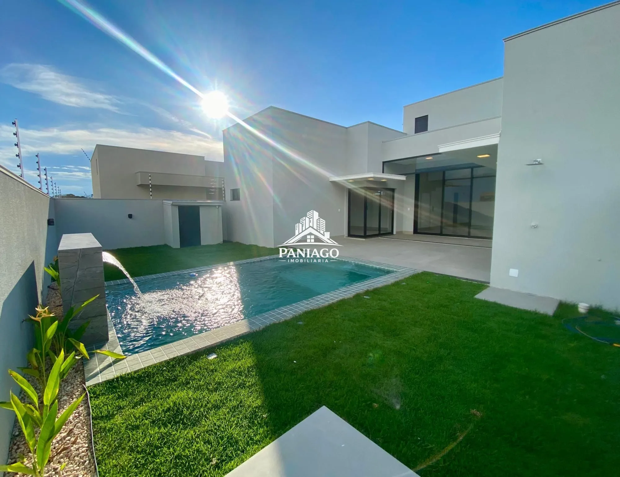Imagem Casa 3 suítes (1 master), piscina c/ hidro, Residencial Recanto Suíço, Sinop-MT