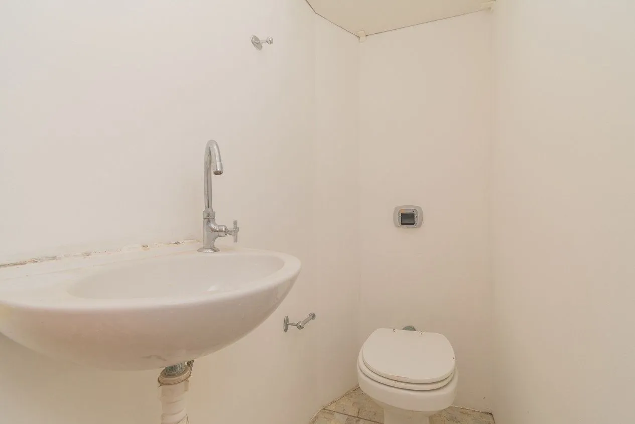 Imagem Apartamento Amplo de Esquina com 93m² no Bairro Petrópolis