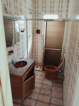 Imagem Sobrado com 180 m² 3 Dormitorios sendo 1 Suite 2 vagas de Gargens