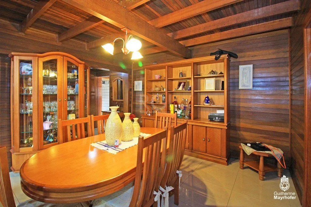 Imagem Casa para Venda - 235m², 3 dormitórios, sendo 1 suites, 3 vagas - Sarandi