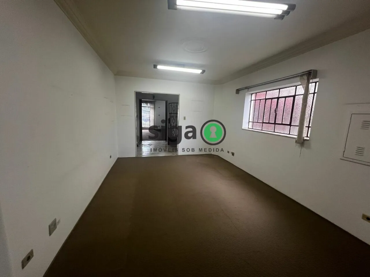 Imagem Casa Comercial para Venda ou Locação com 13 salas, 10 vagas, 9 banheiros no Jardim Paulista.