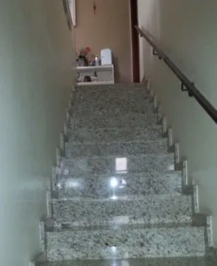 Imagem Casa para Venda - 330m², 5 dormitórios, sendo 1 suites, 7 vagas - Menino Deus