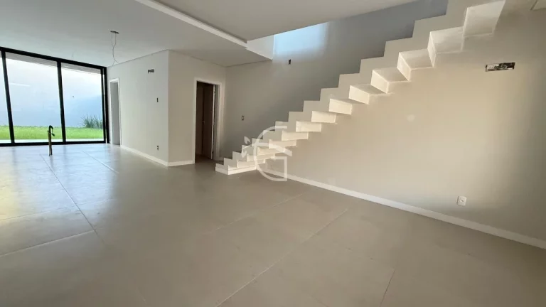 Imagem Linda Casa Residencial à Venda no Saguaçu, Joinville!