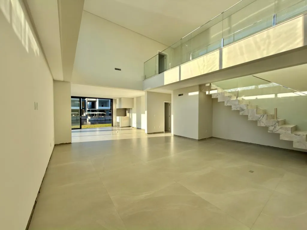 Imagem Casa 4 Dormitórios - Bairro Atlantida