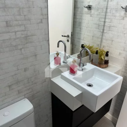 Imagem Casa de Condomínio em Jardim Pioneiro - Cotia