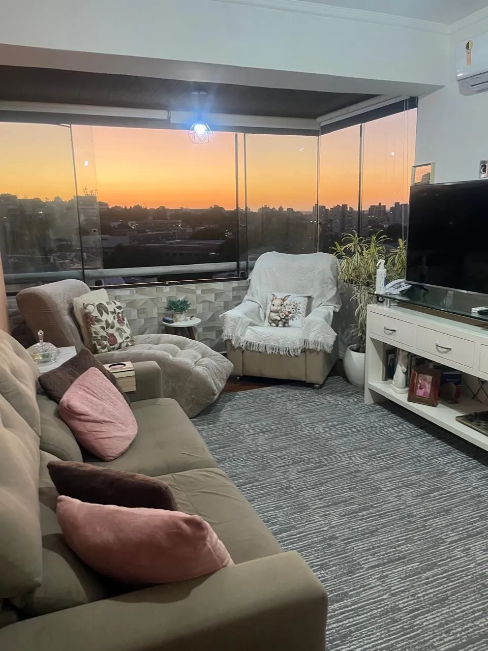 Imagem Vende-se apartamento com 2 quartos, 71 m² e 1 vaga - Santana