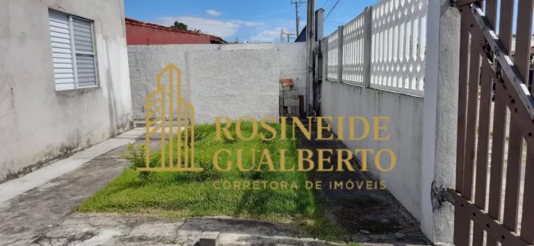 Imagem Duas Casas Térreas na Praia das Palmeiras – Excelente Oportunidade em Carag