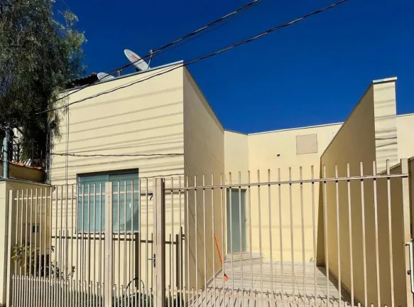 Casa com 2 Quartos à Venda, 93 m² em Jardim Alvorada - Alfenas