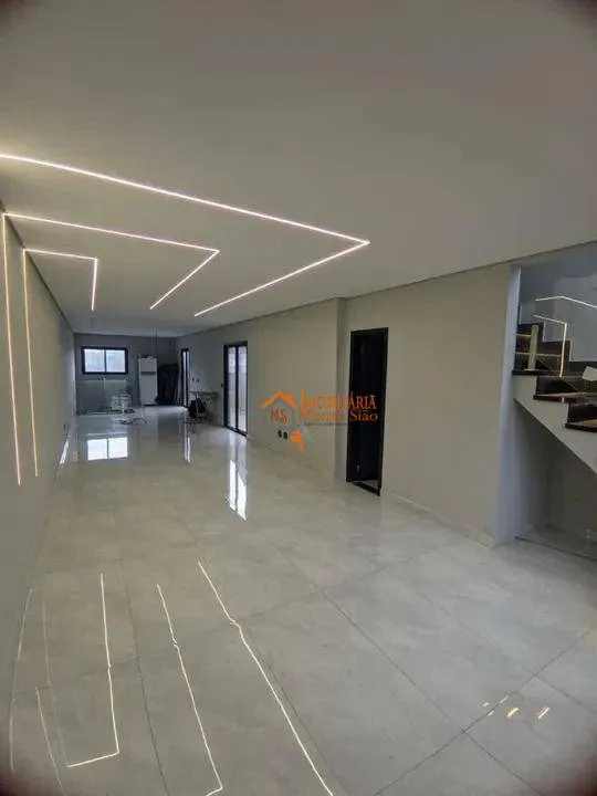 Imagem Sobrado com 3 dormitórios à venda, 300 m² por R$ 1.917.000,00 - Jardim Santa Clara - Guarulhos/SP