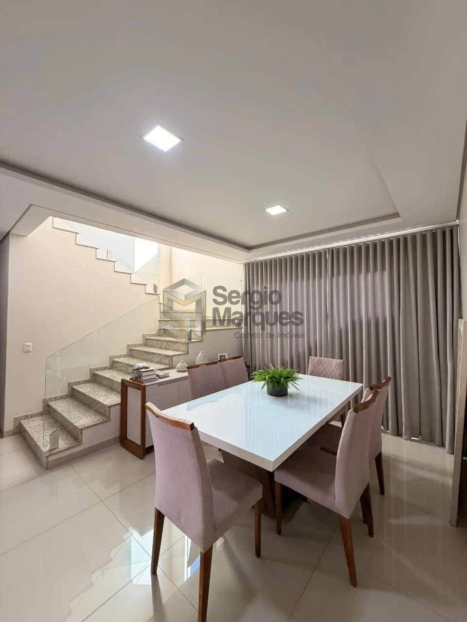 Imagem Sobrado à venda - 227m² - Condomínio Ecoville, Umuarama-PR