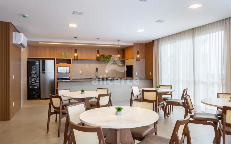 Imagem PRONTO PARA MORAR - APARTAMENTO COM 3 DORMITÓRIOS (3 SUÍTES) E 109 m² NO CORAÇÃO DO ESTREITO - FLORIANÓPOLIS/SC