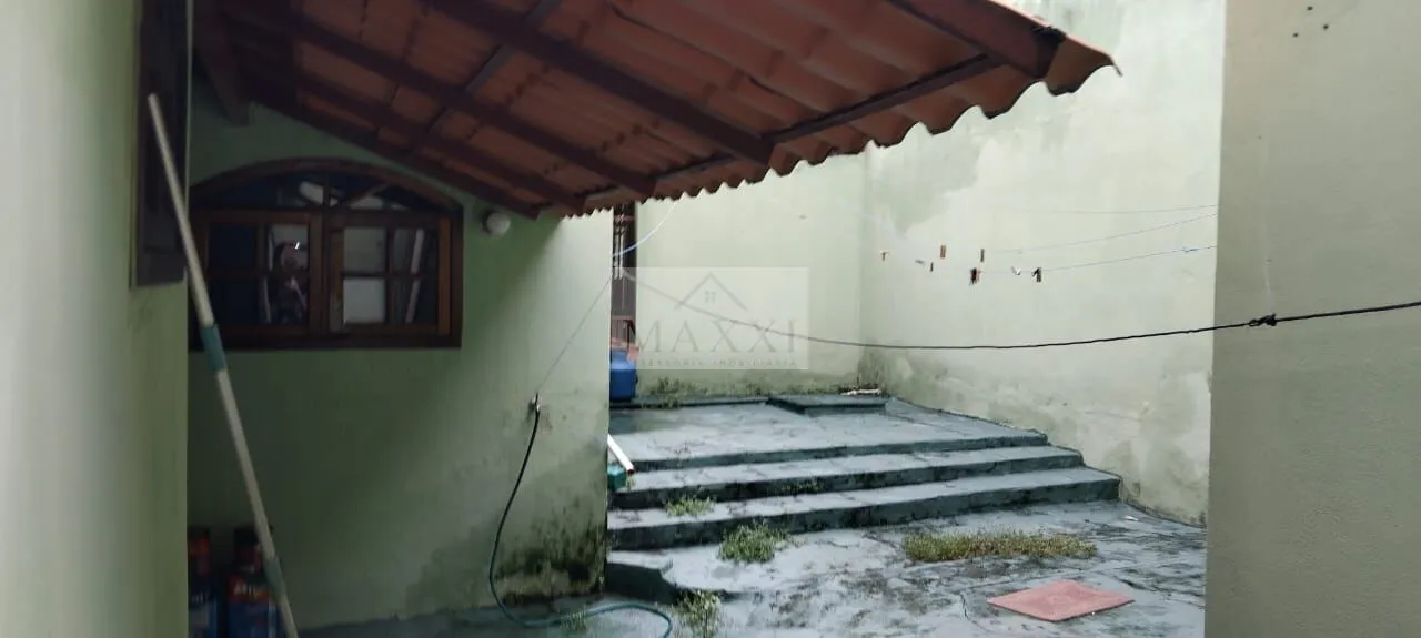 Imagem Linda Casa à Venda em Jardim Iguaçu - Nova Iguaçu | Espaço, Conforto e Tranquilidade para sua Família
