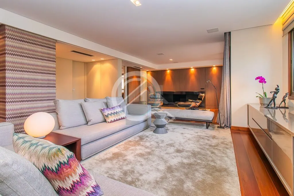 Imagem Apartamento de luxo na rua Santo Inácio em Moinhos de Vento - Porto Alegre. Preço e disponibilidad...