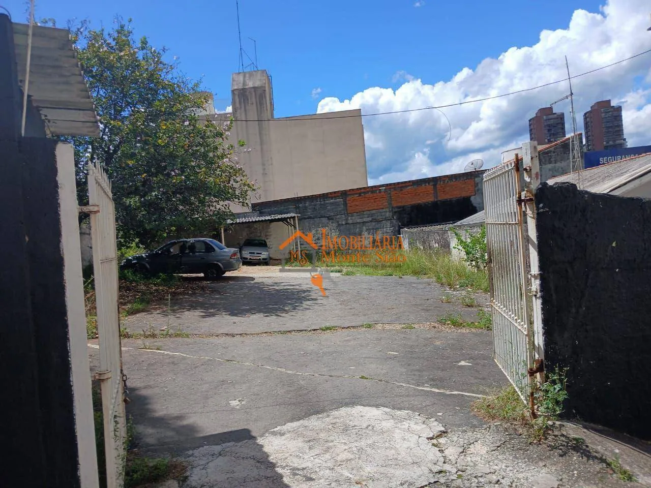 Imagem Terreno à venda, 400 m² por R$ 2.000.000,00 - Centro - Guarulhos/SP