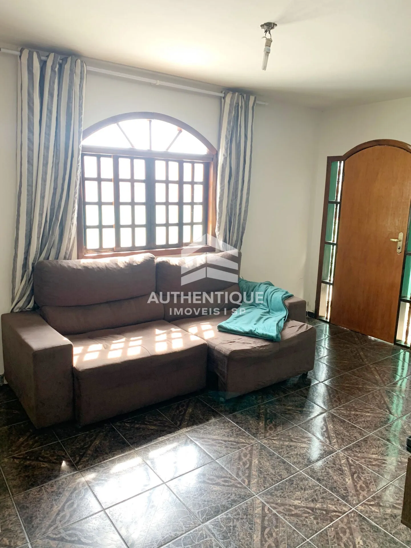 Imagem Casa Padrão no bairro Jardim Bela Vista, em Ferraz de Vasconcelos, São Paulo.