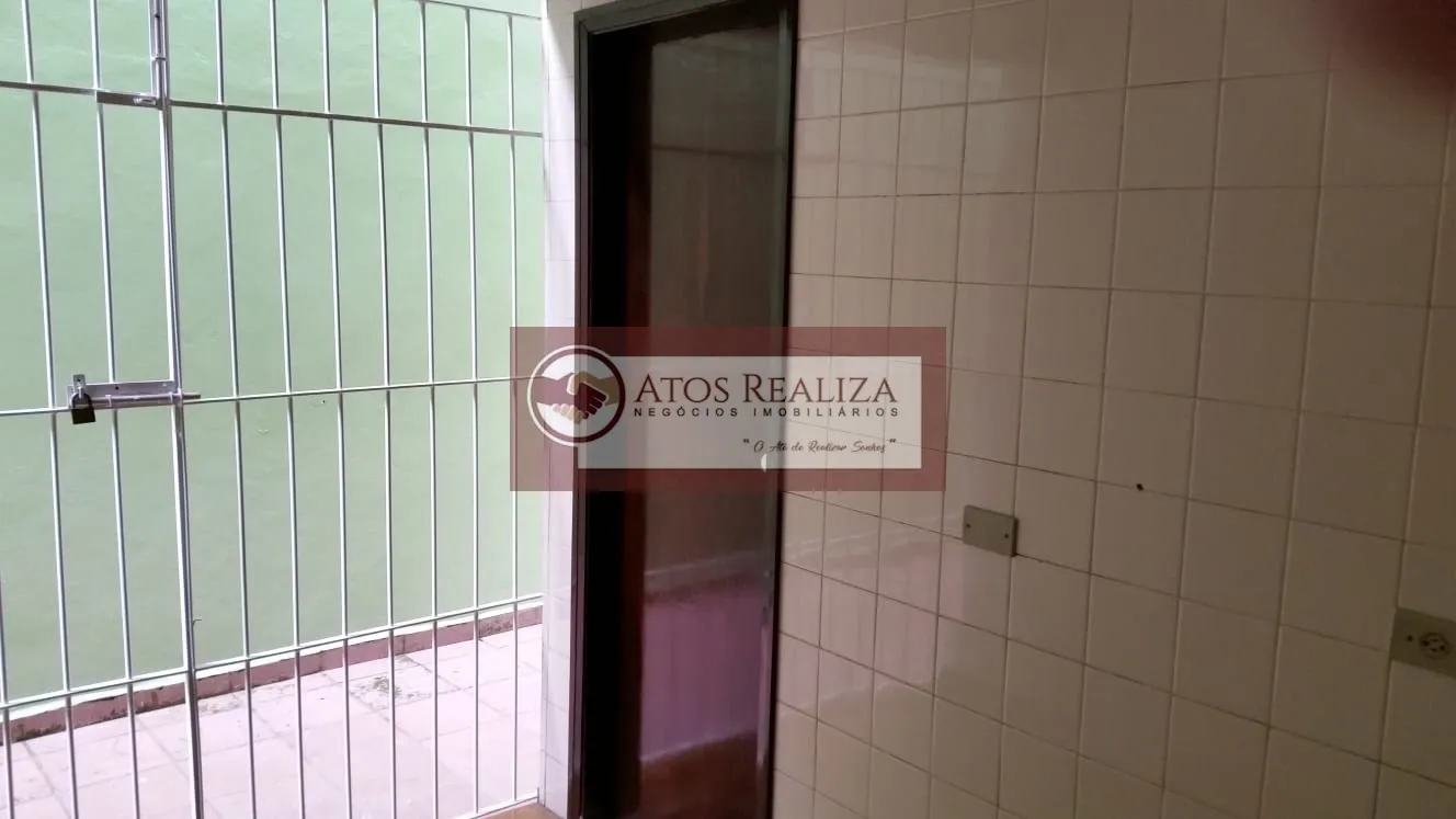 Imagem Vendo lindo sobrado com Edícula em Jardim Santa Cruz (Campo Grande) - São Paulo 167M², 4 Dormitórios, 1 Suíte, 3 Banheiros e 2 vagas de garagem por R$ 670.000. Oportunidade.