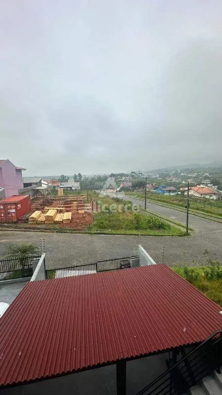 Imagem Oportunidade Única - Casa à Venda com Piscina I 2 Dormitórios I 1 Suíte I 2 Vagas de Garagem - em Areias do meio Governados Celso Ramos - SC
