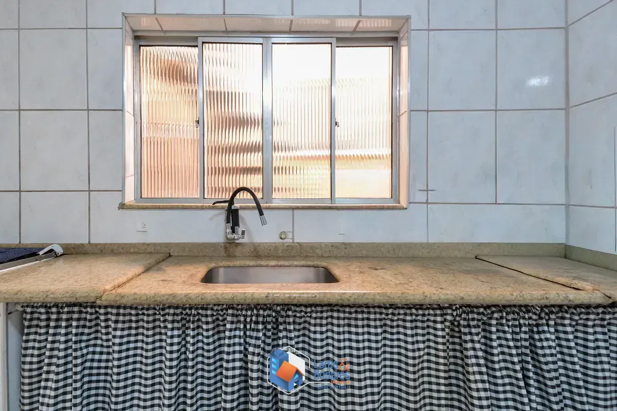 Imagem Casa de vila para venda em Cambuci com 3 quartos, sendo 3 suítes, 200m²
