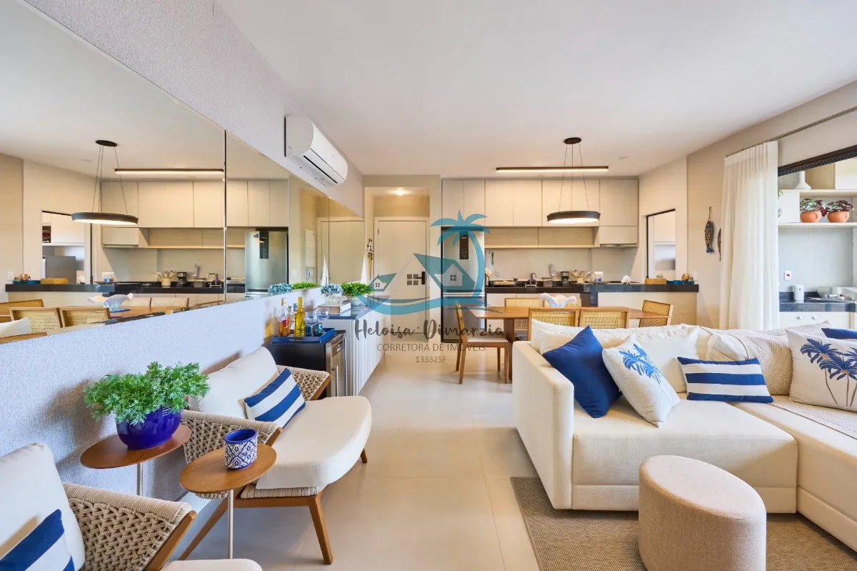 Imagem Apartamento de alto padrão a venda em Ubatuba á 70 metros do mar, bairro Santa Rita/Enseada.