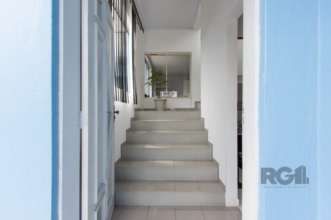 Imagem Casa, 5 dormitórios, sendo 1 suíte, 312m² privativos, 8 vagas - Bairro Vila Nova
