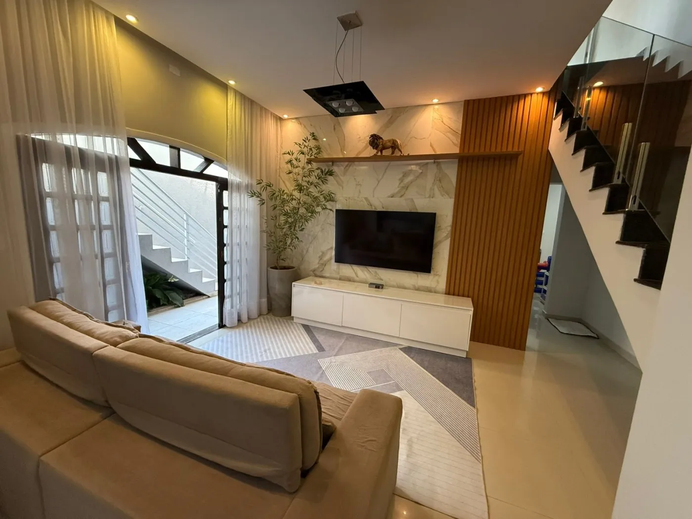 Imagem Casa para Venda em Mongaguá, Jardim Praia Grande, 4 dormitórios, 4 banheiros, 5 vagas
