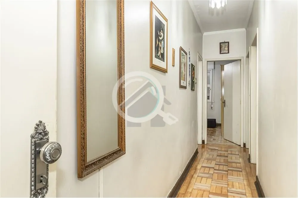 Imagem Este apartamento de 113 m² de área privativa oferece uma residência espaçosa e aconchegante no c...