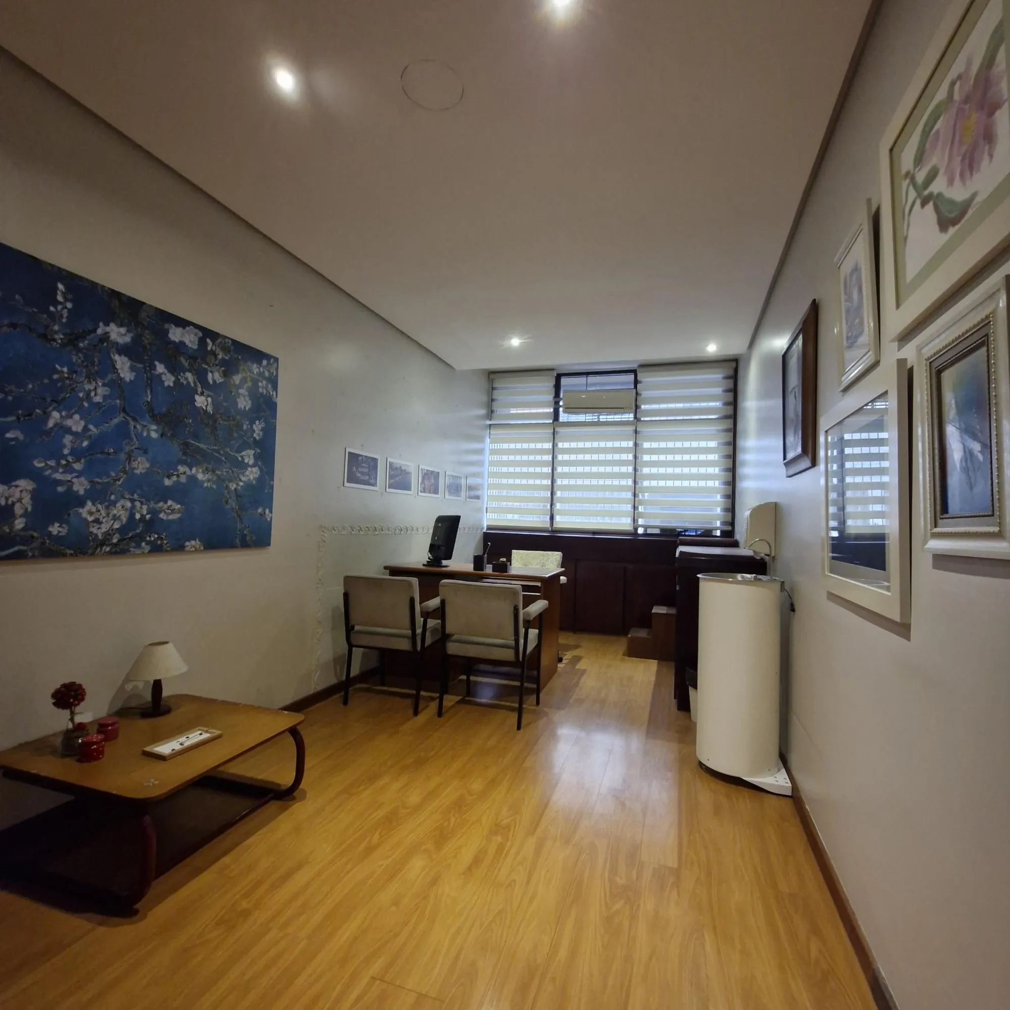 Imagem Excelente sala comercial na Rua Cel. Bordini, Auxiliadora, Porto Alegre.