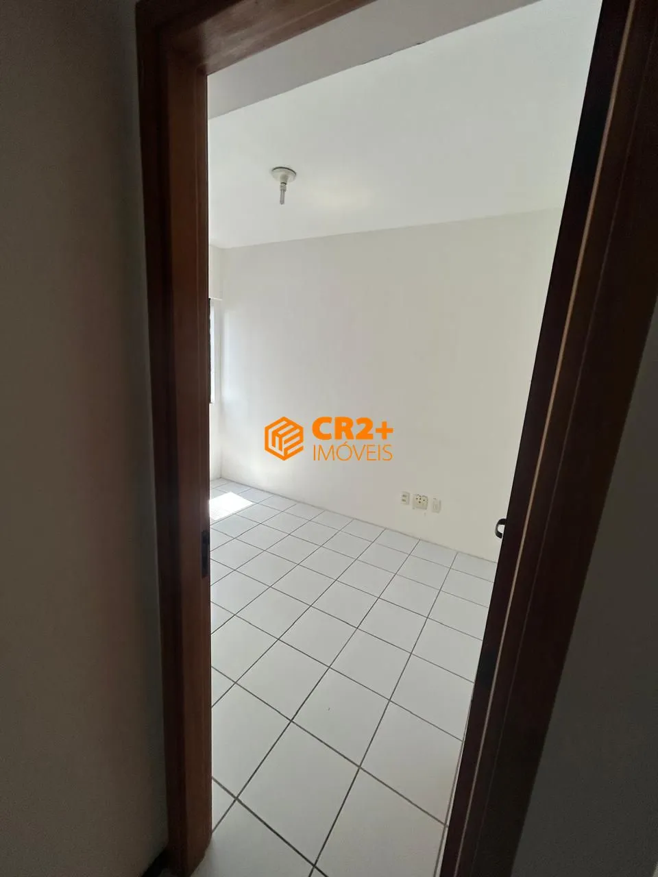 Imagem Vendo apartamento 03 quartos, 01 suíte 02 vagas de garagem no Espinheiro. 81m²