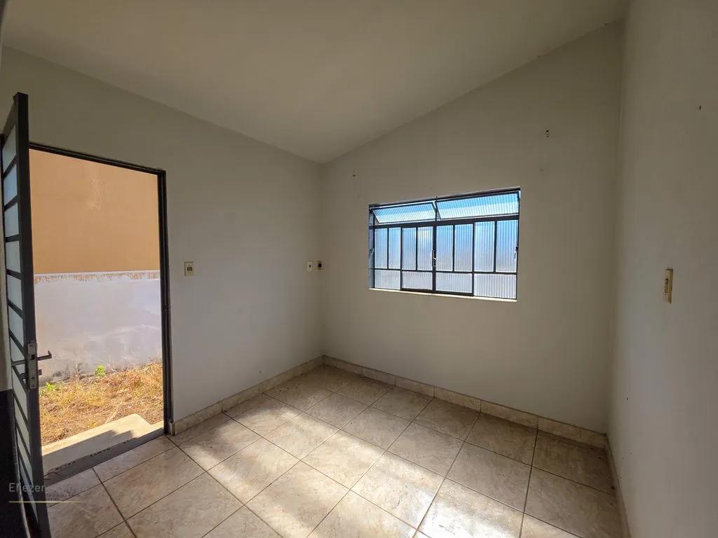 Imagem Casa com 2 quartos a venda no bairro Jardim São Paulo em Poços de Caldas - MG