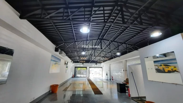 Imagem Excelente oportunidade de locação: Loja comercial de 250m² com 3 banheiros e 15 vagas de garagem no Morumbi, São Paulo-SP!