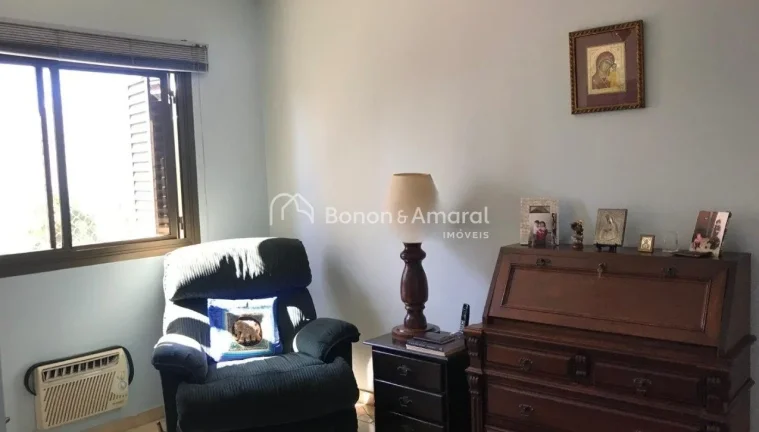 Imagem Apartamento a venda no bairro Cambuí em Campinas.
Localizado em rua tranquila e arborizada no miolo...