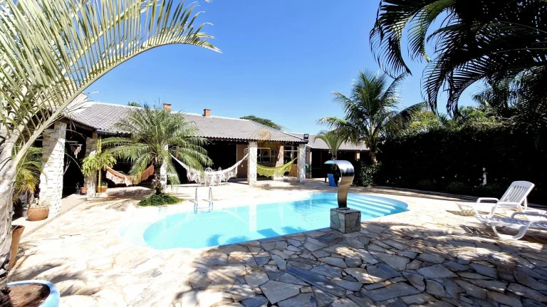 Imagem Casa à Venda em Itapetininga – 285 m², 4 Dormitórios, 1 Suíte, Piscina e Pomar em Terreno de 1.000 m²