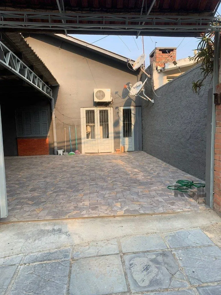 Imagem Vende-se casa 3 quartos com suíte e 3 vagas de garagem - 130m² - Jardim Itu Sabará